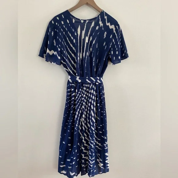 SOLD - Vintage 70s/80s Classy/Boho Navy Blue w/ White Dress - Picture 7 of 7
